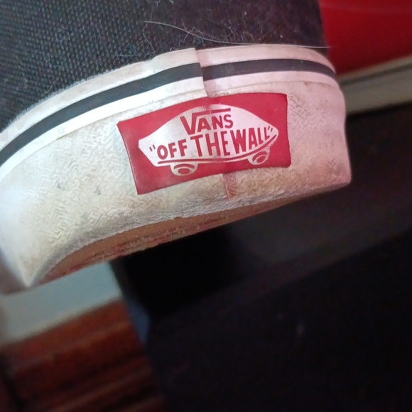 Vans - Picture 3 of 3